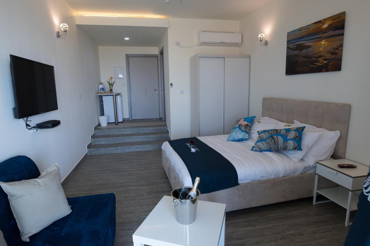 Sur La Mer Hotel Ashdod Bagian luar foto