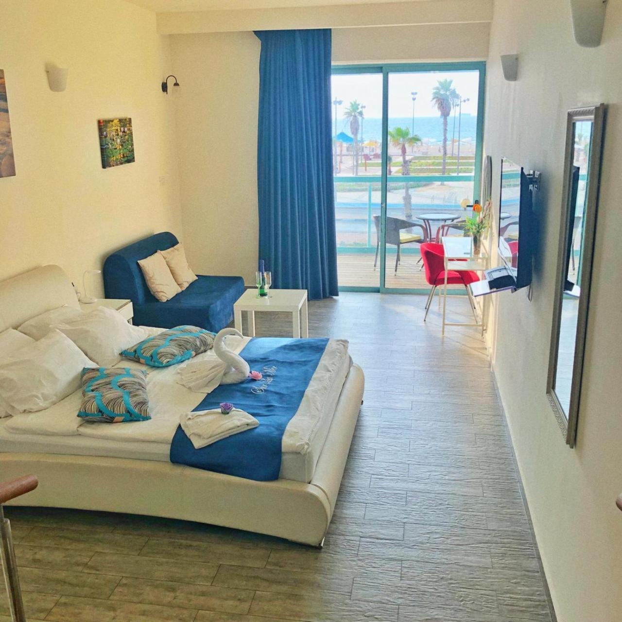 Sur La Mer Hotel Ashdod Bagian luar foto