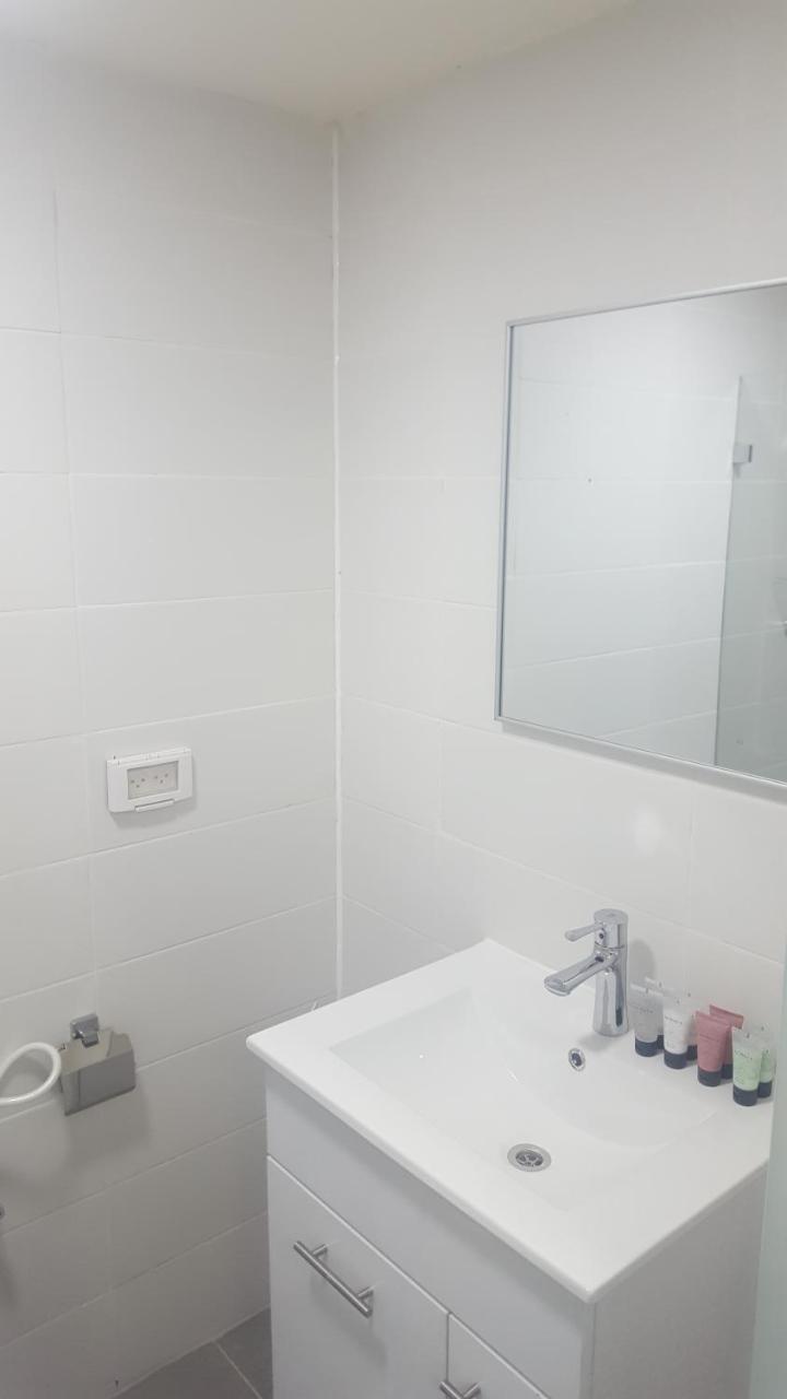 Sur La Mer Hotel Ashdod Bagian luar foto