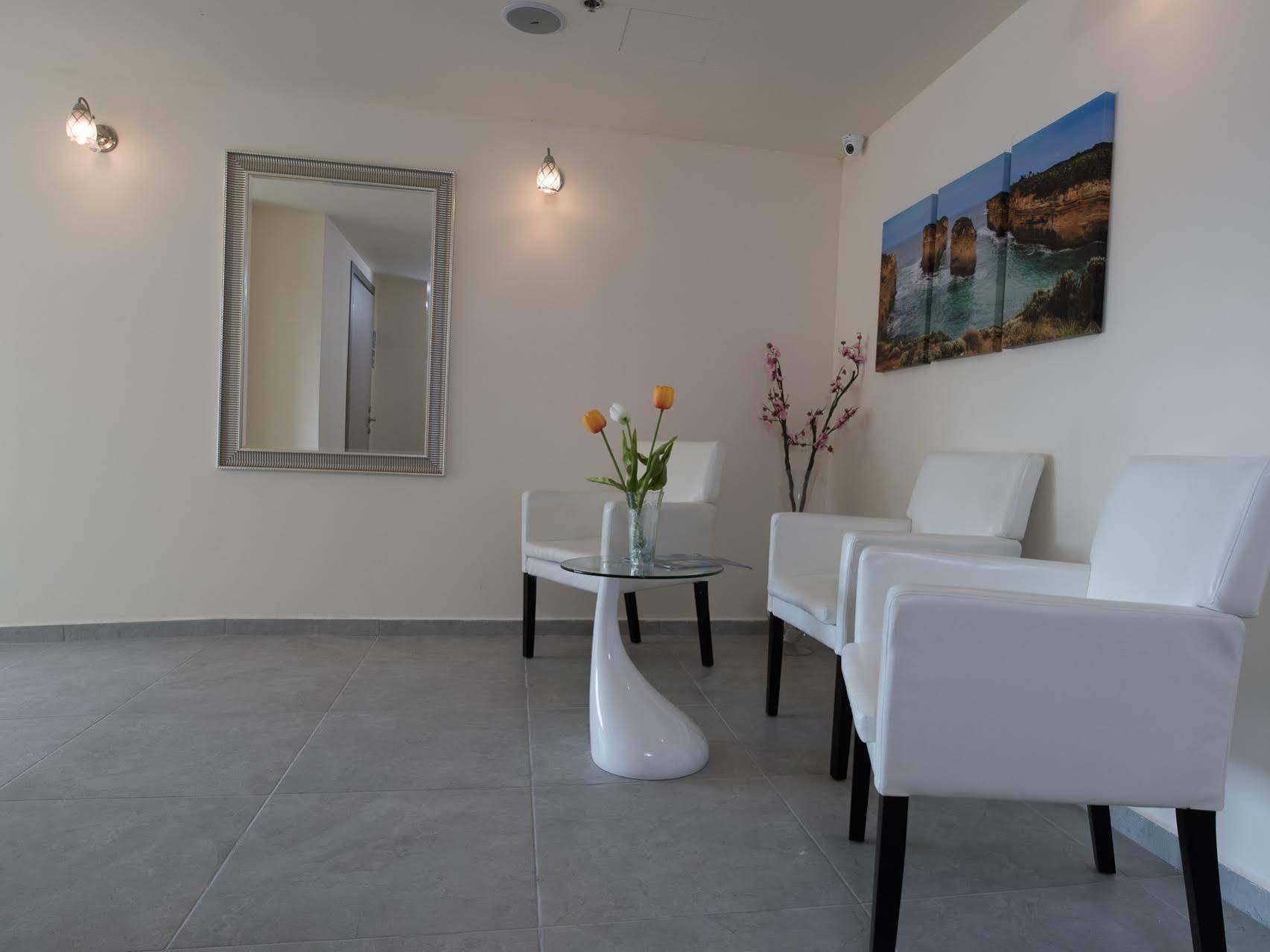 Sur La Mer Hotel Ashdod Bagian luar foto